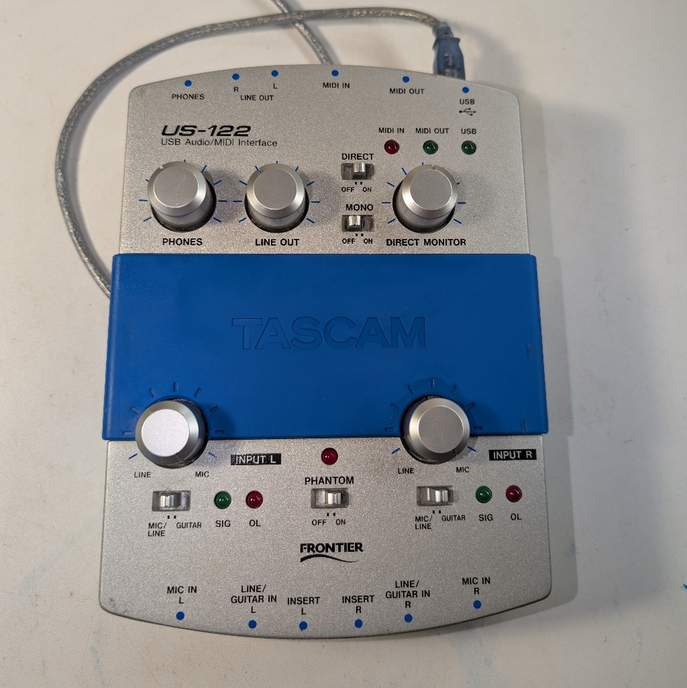 TASCAM Us-122 USB Audio Midi Interface CDs